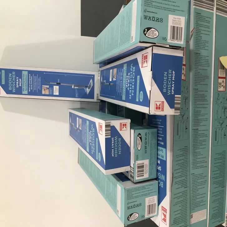 ممسحة أرضيات مع مرشة